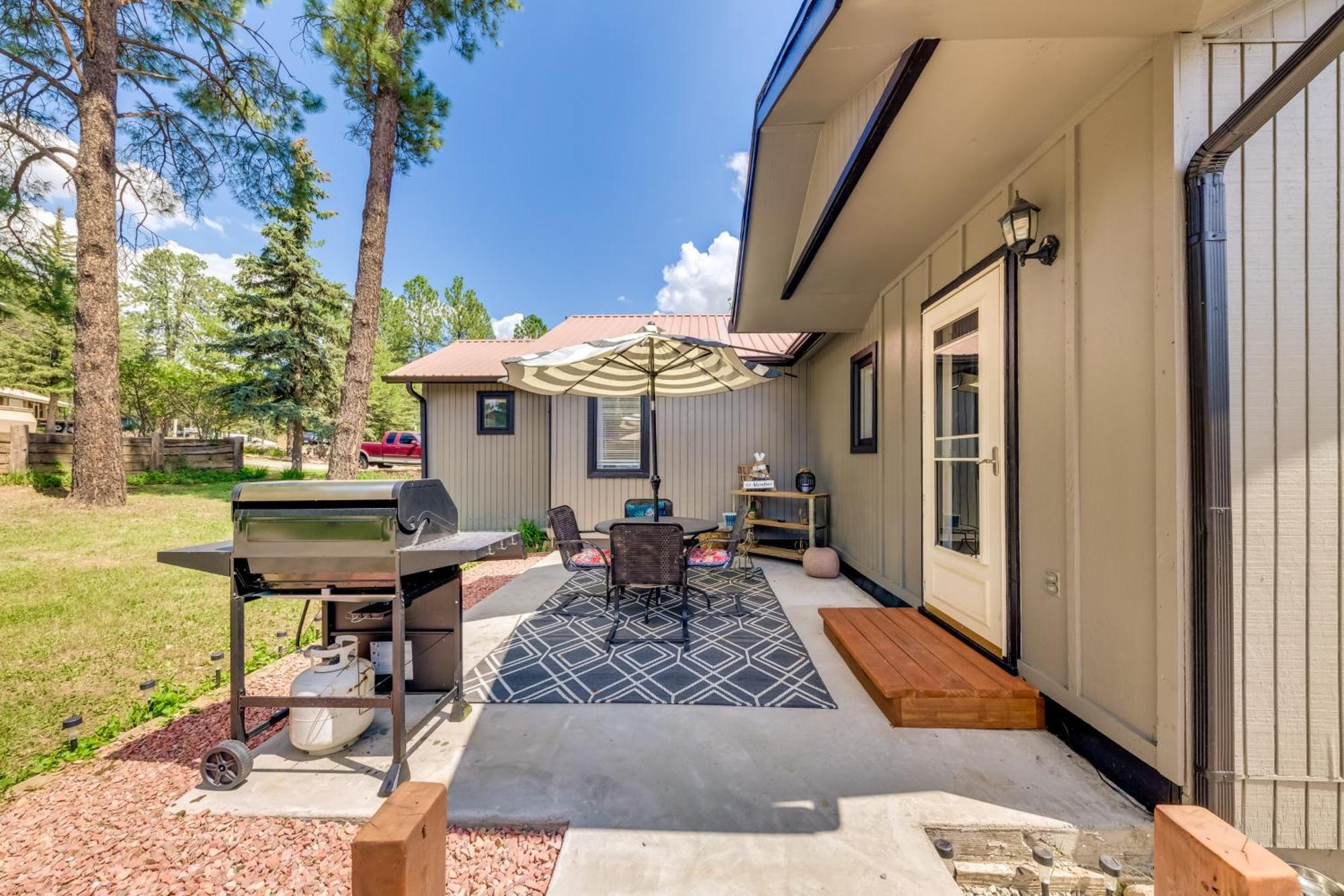 Ruidoso Home With Patio, Walk To Restaurants! 외부 사진