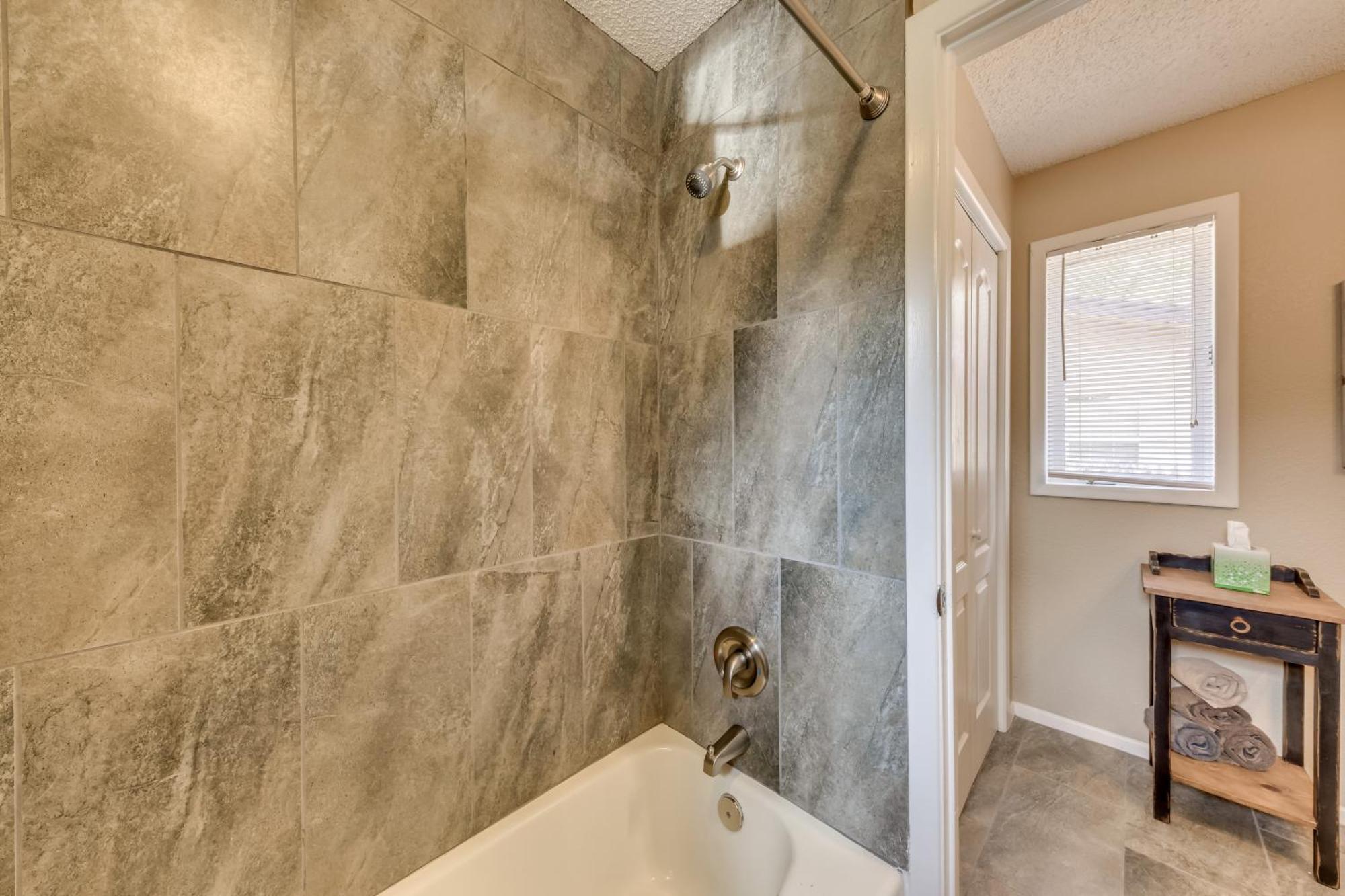 Ruidoso Home With Patio, Walk To Restaurants! 외부 사진