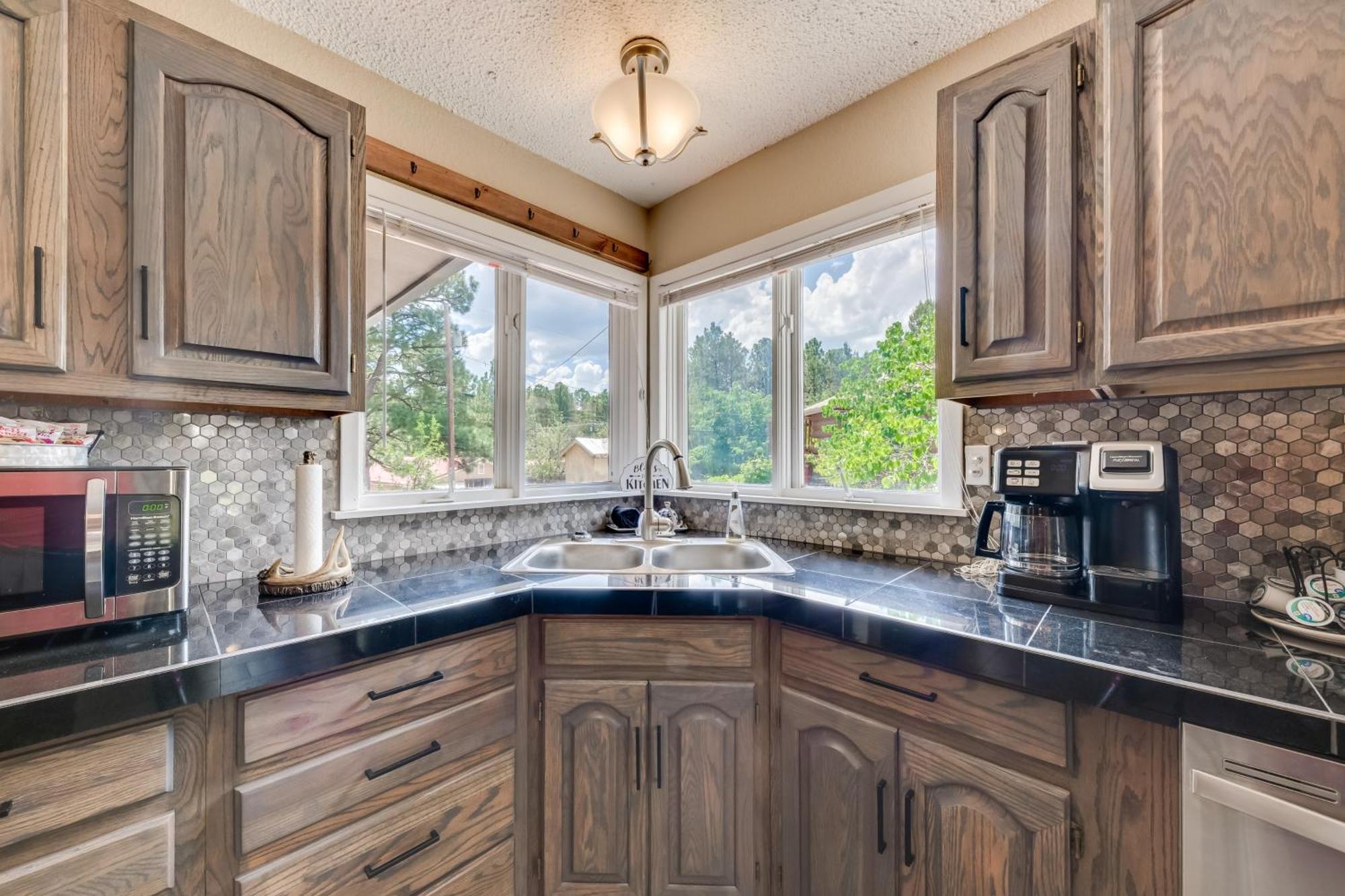 Ruidoso Home With Patio, Walk To Restaurants! 외부 사진